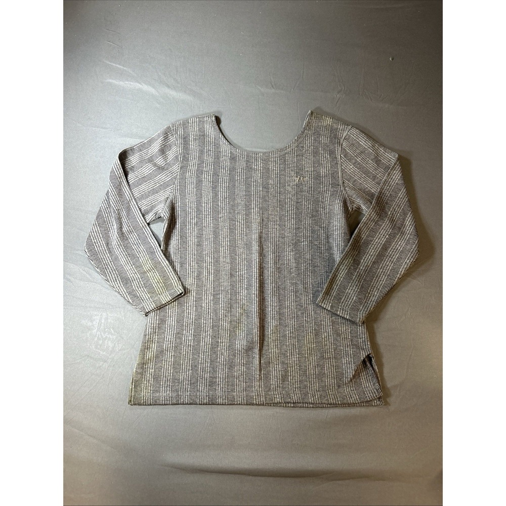 grey ribbed top featuring a small embroidered double-bird Xl